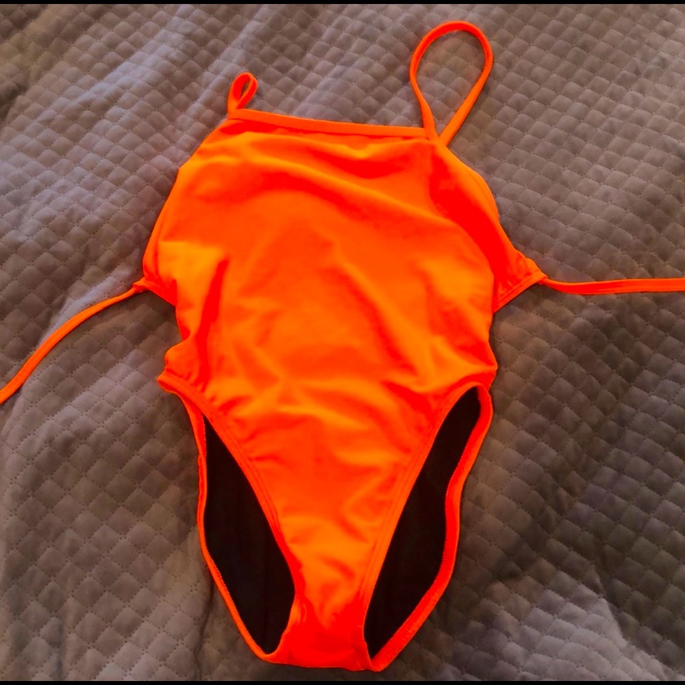 ISO neon orange jolyn